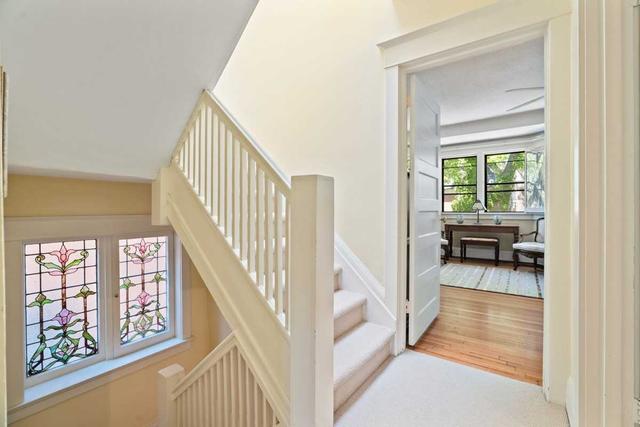 15 Hawthorn Ave, House detached with 5 bedrooms, 4 bathrooms and 1 parking in Toronto ON | Image 5