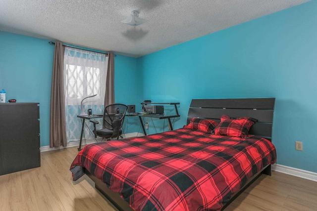 22 Chalmers Cres, House detached with 3 bedrooms, 4 bathrooms and 4 parking in Ajax ON | Image 10