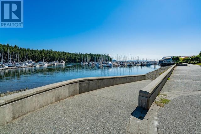 31 Cypress St, House attached with 3 bedrooms, 4 bathrooms and 2 parking in Nanaimo BC | Image 78
