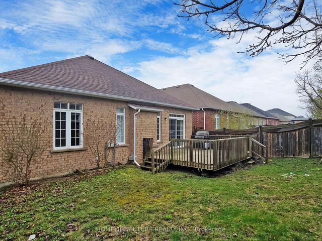 851 Eagle Ridge Dr, House detached with 3 bedrooms, 3 bathrooms and 4 parking in Oshawa ON | Image 29