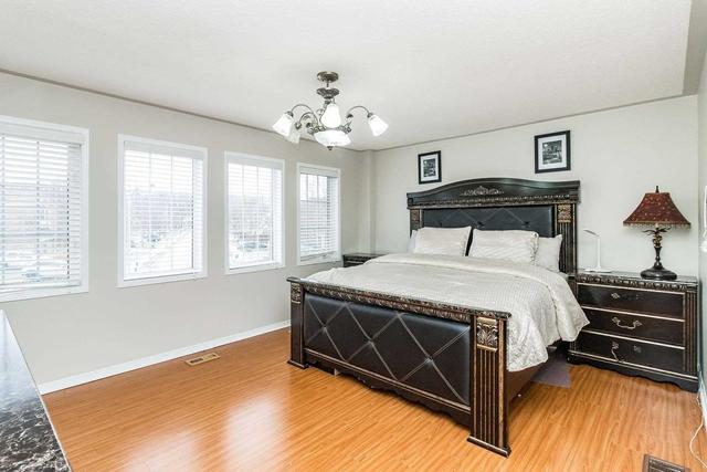 136 Bunchberry Way, House detached with 3 bedrooms, 3 bathrooms and 4 parking in Brampton ON | Image 13