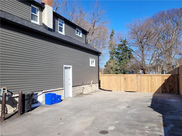 286 St Vincent Street, House detached with 5 bedrooms, 3 bathrooms and 5 parking in Sarnia ON | Image 23