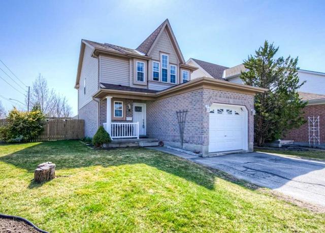 61 Buckthorn Cres, House detached with 3 bedrooms, 2 bathrooms and 5 parking in Guelph ON | Image 1