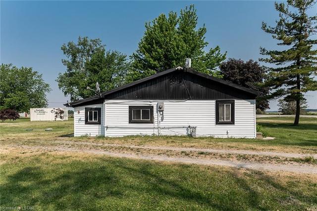 20666 Colby Road, House detached with 2 bedrooms, 1 bathrooms and null parking in Chatham Kent ON | Image 28