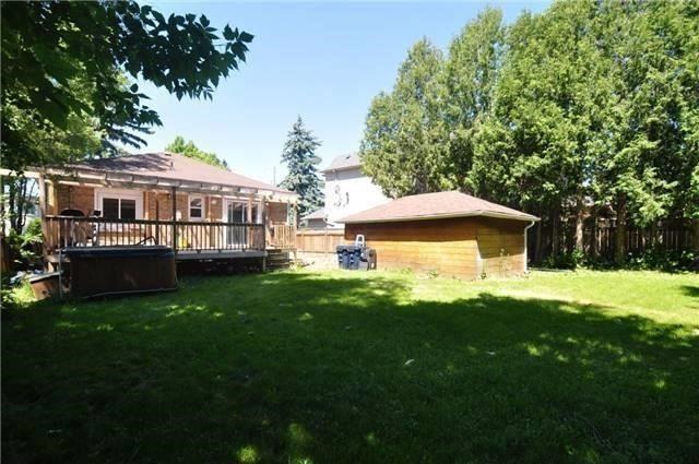 5 Pennard Crt, House detached with 3 bedrooms, 2 bathrooms and 4 parking in Toronto ON | Image 12