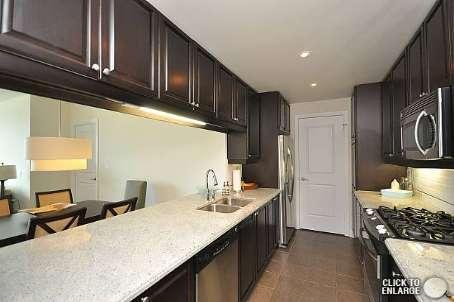 lph12 - 1055 Southdown Rd, Condo with 2 bedrooms, 2 bathrooms and 2 parking in Mississauga ON | Image 4