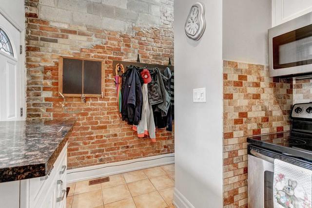364 Dundas St E, Townhouse with 2 bedrooms, 2 bathrooms and 1 parking in Toronto ON | Image 6
