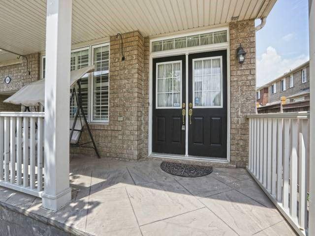 44 Damatta Dr, House detached with 4 bedrooms, 4 bathrooms and 3 parking in Brampton ON | Image 2