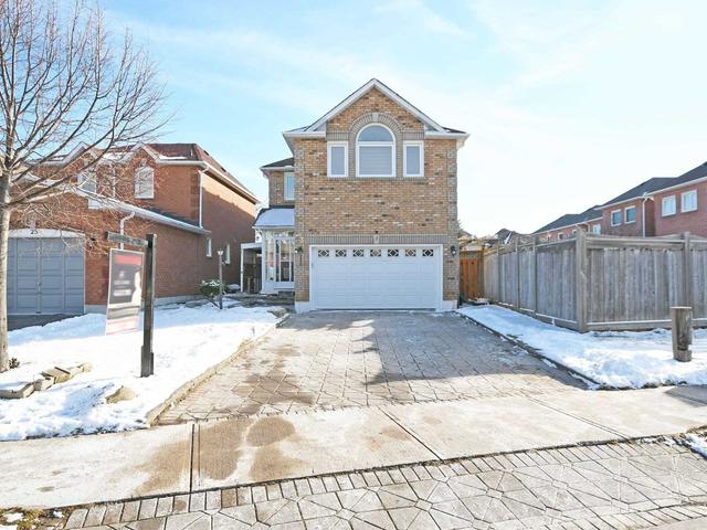 23 Ravenscliffe Crt, House detached with 4 bedrooms, 4 bathrooms and 6 parking in Brampton ON | Image 35