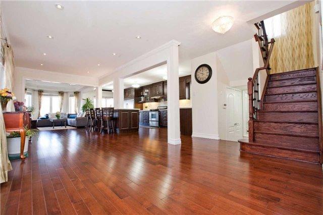 101 Holly Dr, House detached with 4 bedrooms, 5 bathrooms and 4 parking in Richmond Hill ON | Image 2