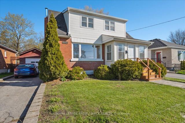 370 Bridge St E, House detached with 3 bedrooms, 1 bathrooms and 3 parking in Belleville ON | Image 12