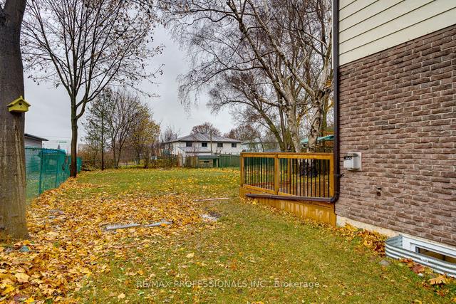 17 Loscombe Dr, House semidetached with 4 bedrooms, 3 bathrooms and 2 parking in Clarington ON | Image 31