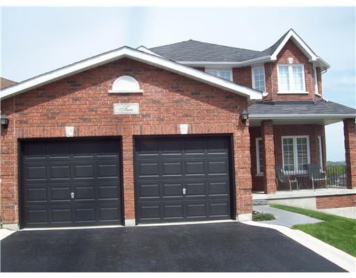 2 Springwood Crt, House detached with 4 bedrooms, 3 bathrooms and null parking in Barrie ON | Image 1