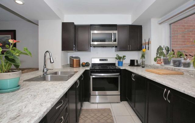 28 Fusilier Dr, House attached with 2 bedrooms, 3 bathrooms and 3 parking in Toronto ON | Image 25