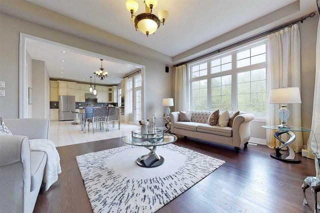 123 Bridgepointe Crt, House detached with 4 bedrooms, 4 bathrooms and 5 parking in Aurora ON | Image 4