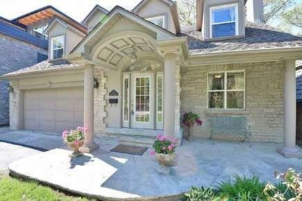 18 Brule Gdns, House detached with 4 bedrooms, 3 bathrooms and 2 parking in Toronto ON | Image 2