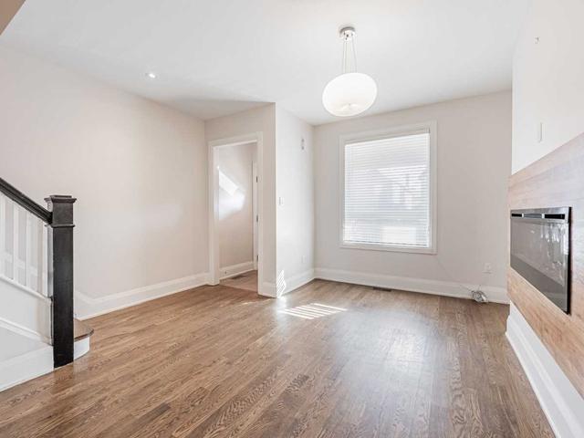 104 Hallam St, House semidetached with 3 bedrooms, 3 bathrooms and 0 parking in Toronto ON | Image 28