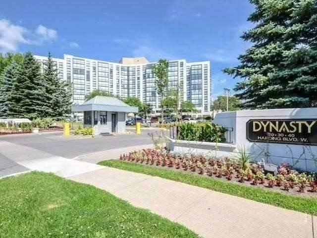 1002 - 30 Harding Blvd W, Condo with 2 bedrooms, 2 bathrooms and 2 parking in Richmond Hill ON | Image 1