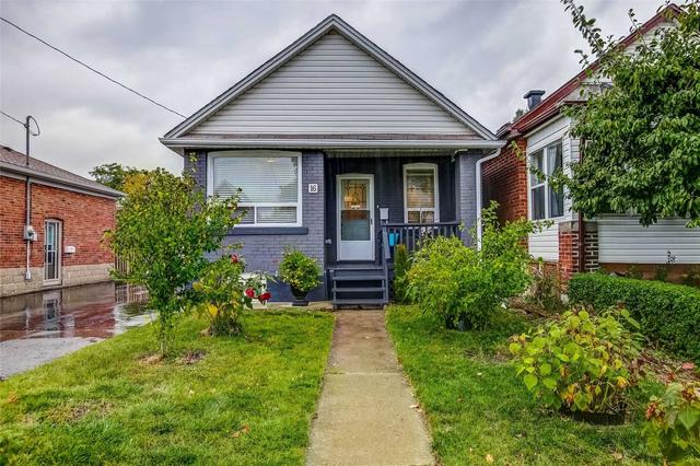 16 Seventeenth St, House detached with 3 bedrooms, 2 bathrooms and 4 parking in Toronto ON | Image 1