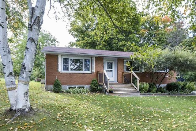 24 Halstead Rd, House detached with 2 bedrooms, 2 bathrooms and 6 parking in Alnwick/Haldimand ON | Card Image