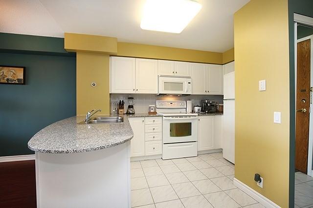 lph 3 - 1720 Eglinton Ave E, Condo with 1 bedrooms, 1 bathrooms and 1 parking in Toronto ON | Image 2