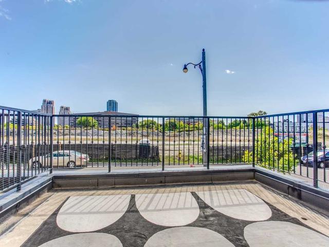 145 David Dunlap Circ, House attached with 3 bedrooms, 3 bathrooms and 2 parking in Toronto ON | Image 2
