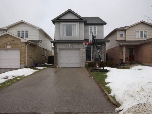 1045 Kimball Cres, House detached with 3 bedrooms, 2 bathrooms and 2 parking in London ON | Image 1