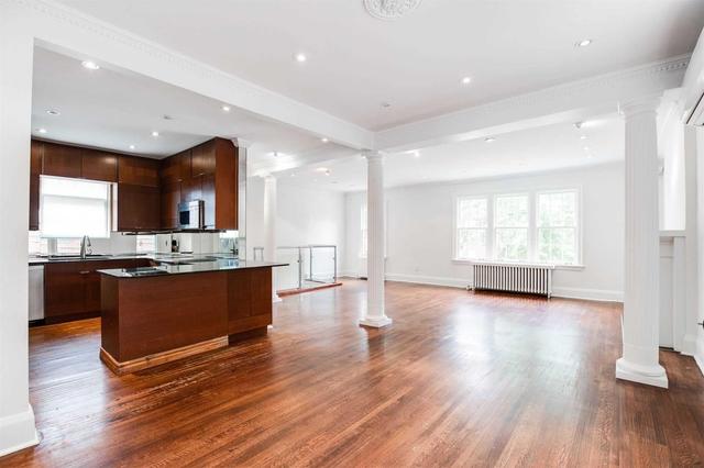 81 Whitehall Rd, House detached with 7 bedrooms, 7 bathrooms and 2 parking in Toronto ON | Image 2