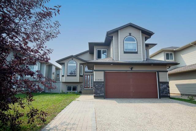 11465 69 Avenue, House detached with 5 bedrooms, 3 bathrooms and 4 parking in Grande Prairie AB | Image 1