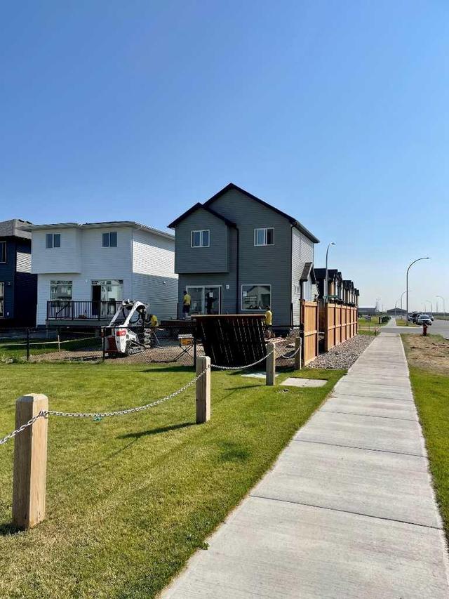 2 Blackwolf Pass N, House detached with 3 bedrooms, 2 bathrooms and 4 parking in Lethbridge AB | Image 2