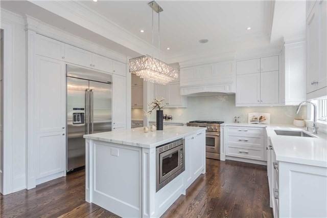 181 Parkview Ave, House detached with 4 bedrooms, 5 bathrooms and 4 parking in Toronto ON | Image 3