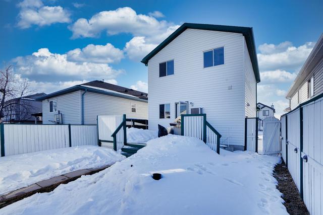 16 Martin Crossing Manor, House detached with 4 bedrooms, 2 bathrooms and 2 parking in Calgary AB | Image 48