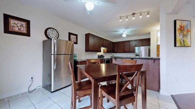 404 Nairn Circ, House detached with 4 bedrooms, 3 bathrooms and 4 parking in Milton ON | Image 10