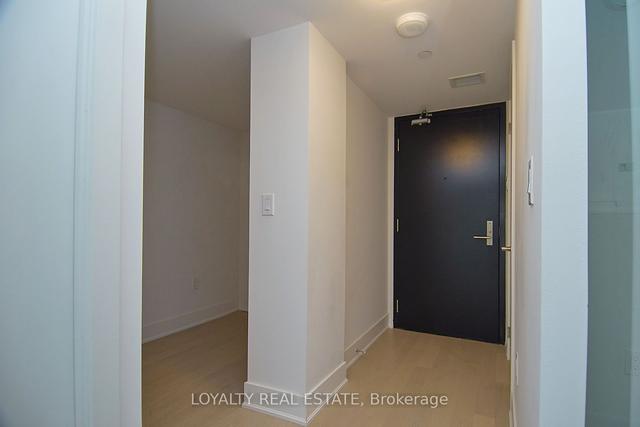 1509 - 955 Bay St, Condo with 2 bedrooms, 2 bathrooms and 1 parking in Toronto ON | Image 11