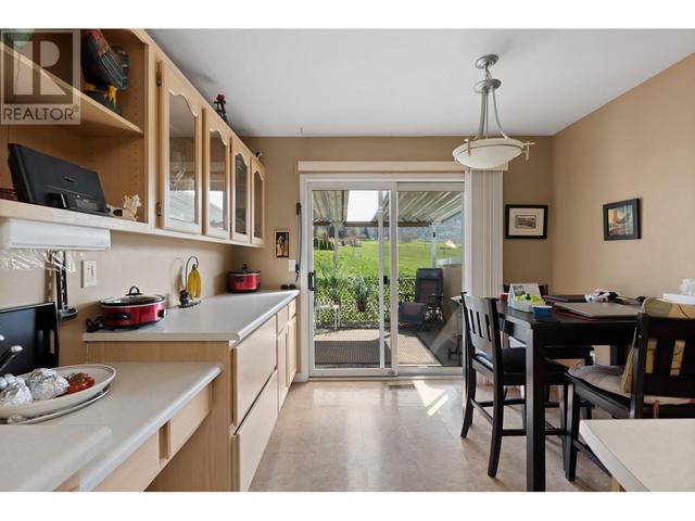 1001 - 30 Avenue Unit# 39, House attached with 2 bedrooms, 2 bathrooms and 2 parking in Vernon BC | Image 3
