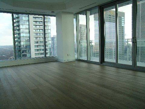 2503 - 55 Scollard St, Condo with 2 bedrooms, 3 bathrooms and 1 parking in Toronto ON | Image 5