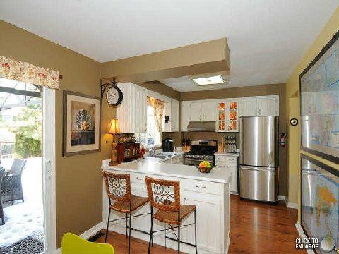 8 Trillium Crt, House detached with 3 bedrooms, 3 bathrooms and 6 parking in Brampton ON | Image 3