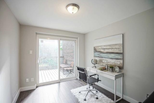 6 - 82 Castlebury Cres, Townhouse with 4 bedrooms, 2 bathrooms and 2 parking in Toronto ON | Image 11
