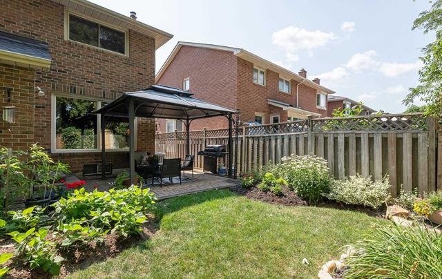 26 Barr Cres, House detached with 4 bedrooms, 4 bathrooms and 4 parking in Brampton ON | Image 32