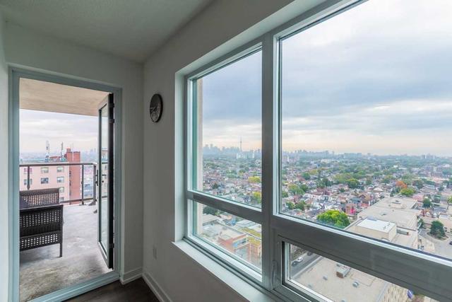 2404 - 1410 Dupont St, Condo with 2 bedrooms, 2 bathrooms and 1 parking in Toronto ON | Image 6