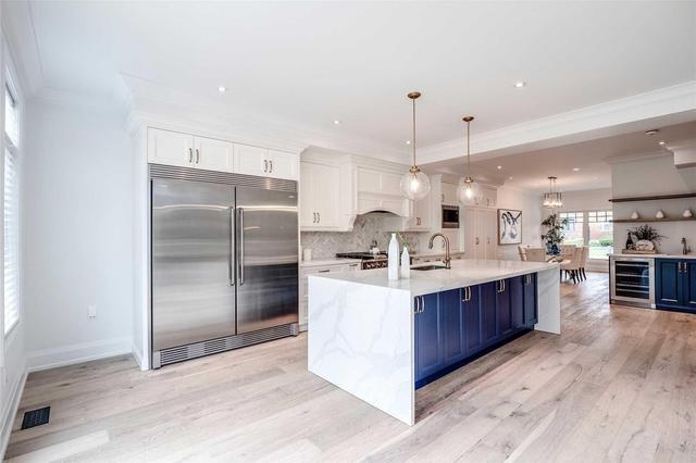 47 Albani St, House detached with 4 bedrooms, 5 bathrooms and 1 parking in Toronto ON | Image 3