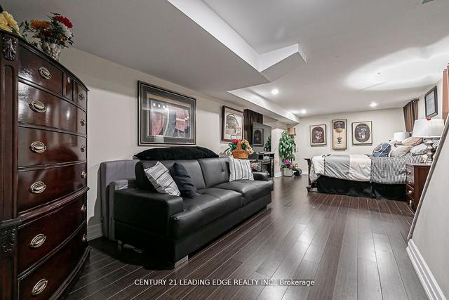 10 Yorkton Blvd, House detached with 4 bedrooms, 3 bathrooms and 12 parking in Markham ON | Image 19