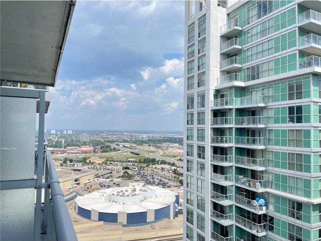 ph 04 - 60 Town Centre Crt, Condo with 2 bedrooms, 2 bathrooms and 1 parking in Toronto ON | Image 3