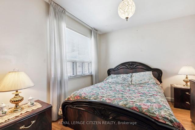 1498 Lawrence Ave W, House semidetached with 3 bedrooms, 2 bathrooms and 6 parking in Toronto ON | Image 21