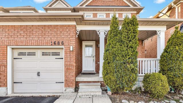 1686 Samuelson Circ, House semidetached with 3 bedrooms, 3 bathrooms and 4 parking in Mississauga ON | Image 23