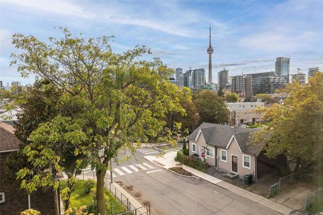 th3 - 60 Carr St, Townhouse with 3 bedrooms, 2 bathrooms and 1 parking in Toronto ON | Image 6