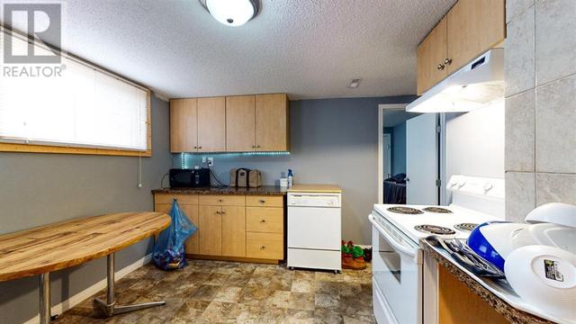 1214 Elm Street Se, House detached with 3 bedrooms, 2 bathrooms and 4 parking in Medicine Hat AB | Image 21