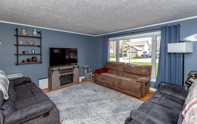 77 Fifth St, House detached with 2 bedrooms, 3 bathrooms and 6 parking in Brock ON | Image 39