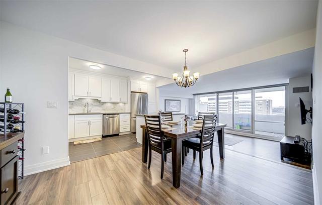 1805 - 250 Scarlett Rd, Condo with 2 bedrooms, 2 bathrooms and 1 parking in Toronto ON | Image 1