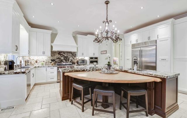 368 Russell Hill Rd, House detached with 4 bedrooms, 7 bathrooms and 6 parking in Toronto ON | Image 4